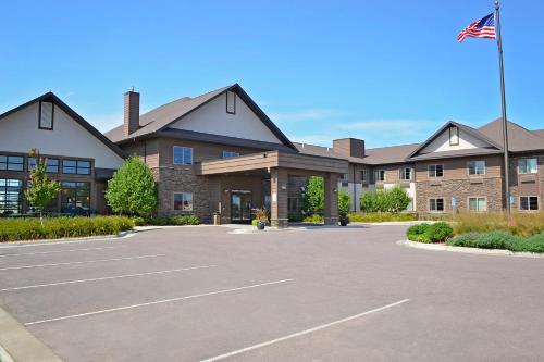 . GrandStay Inn & Suites of Luverne