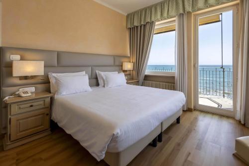 Suite, junior, vue partielle sur la mer, terrasse