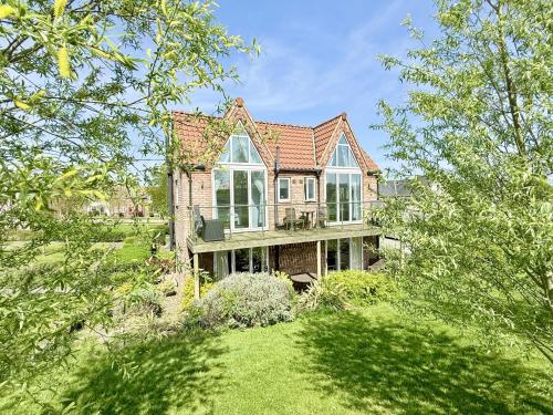 Pearl & Spice Hideaways - 2 two bedroom cottages nearby - Part of the The Bay Filey Holiday Village with pool gym and direct beach access pub restaurant tennis and meadows walks - image 3