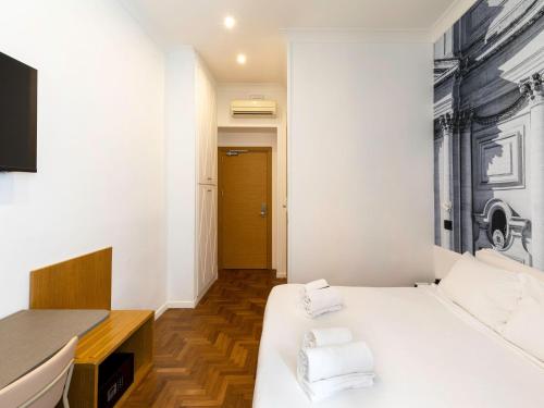 B&B Hotel Roma Italia Viminale Room Type - Deluxe Double Room
