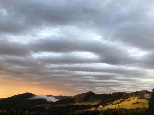 Ferienwohnung mit Aussicht im Bergdorf Steibis im Allgäu - image 2