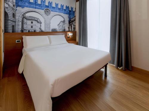 B&B Hotel Verona - Tap to explore photos