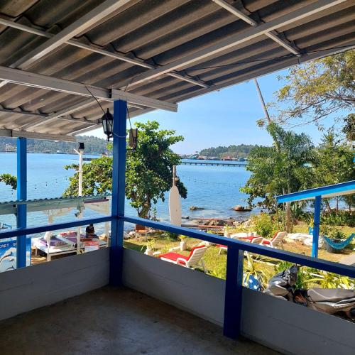 Altan/terrasse, secret garden family house in Koh Chang Tai