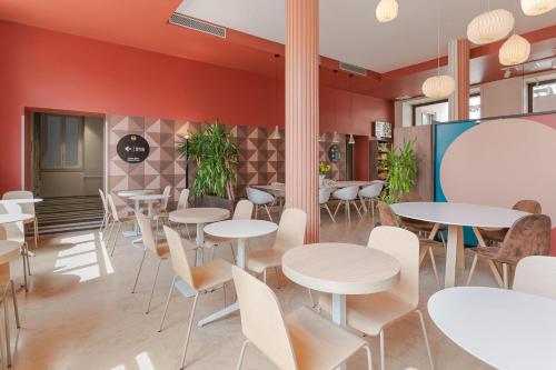 Bathroom, B&B Hotel Treviso in Treviso