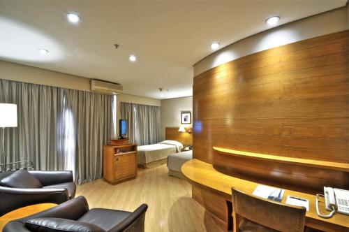 Transamerica Executive Paulista Hotel Feller Avenida Paulista is conveniently located in the popular Bela Vista area. Featuring a complete list of amenities, guests will find their stay at the property a comfortable one. Facilities 