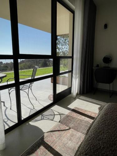 Calma Hermon Guest Rooms in 네베 아티브
