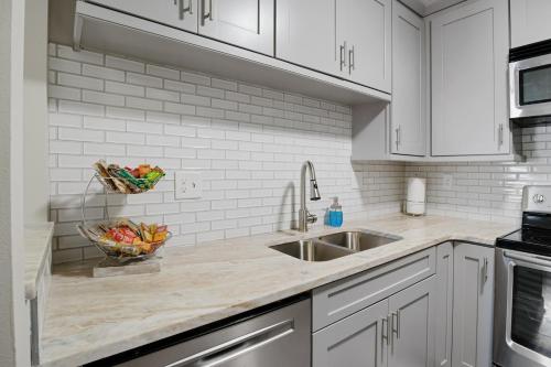 Three bedroom townhome in สกอตต์ (LA)