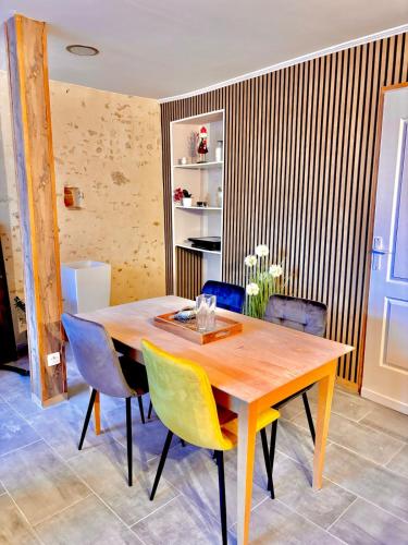 Maison indépendante rénovée, Séjour détente assuré (Maison independante renovee, Sejour detente assure) in Domfront-en-Champagne