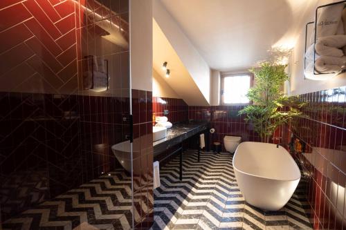 JovA Hotel - main image