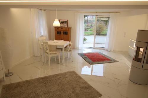 Seadmed, Schicke Ferienwohnung für 2 (Schicke Ferienwohnung fur 2) in Kalbach