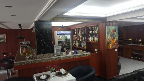 Appart'hôtel Micheline et Emile Suites & SPA Bastos - image 4