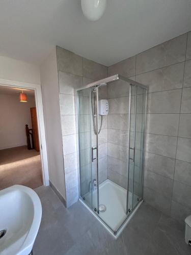 Bathroom, Sunny Rosslare Strand Holiday Home in Rosslare