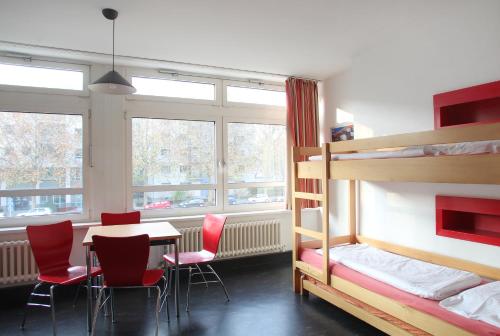 Quadruple Room with Shared Bathroom image 4