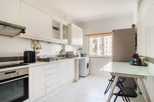 Apartamento para 6 hóspedes em Queluz próximo Lisboa,Sintra e Cascais (Apartamento para 6 hospedes em Queluz proximo Lisboa,Sintra e Cascais) in Queluz