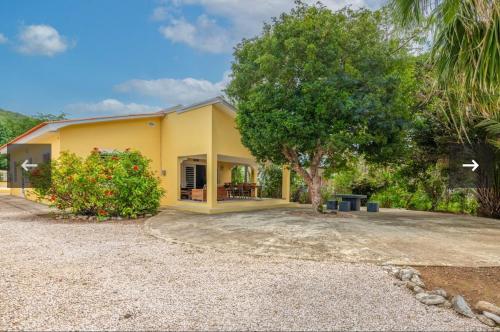 Nos Yemaya, 2BR, Pool, walking distance from Playa Lagun in Lagun