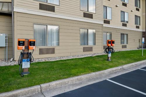 Comfort Suites Grandville - image 6