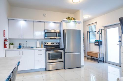 Modern studio for 2 guests - image 3