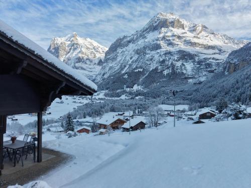EIGERMAGIC Chalet Wartstein – khách sạn tại Ngoại ô Grindelwald