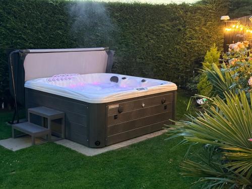 Джакузі, Allt Mor Retreat with Hot Tub in Kinloch Rannoch