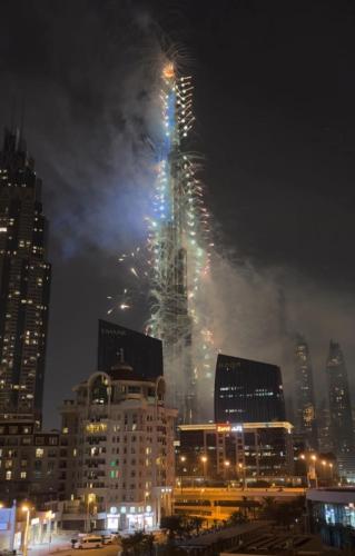 Central Park towers Difc suite kings - image 7