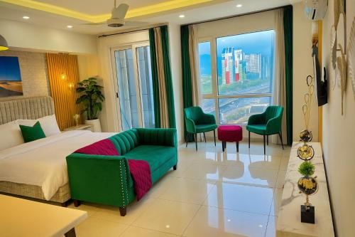 Elysium Grand Signature Serviced Apartments Facing Centaurus Mall Islamabad - image 14