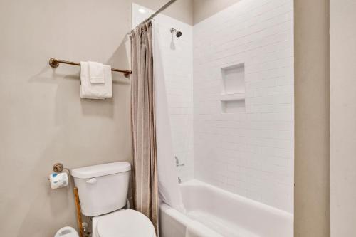 Coconut Lagoon – Gulf Shores, AL