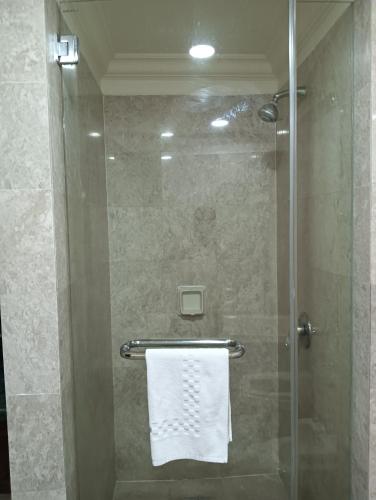 Royal Service Suite At Berjaya Times Square - image 10