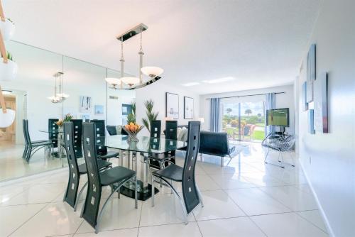 Canaveral Towers - image 14