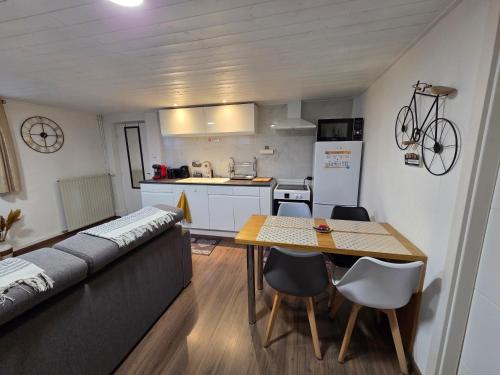 エピナル Appartement 2 pieces pres du lac de Bouzey 4つ星 シングルルーム ロビー