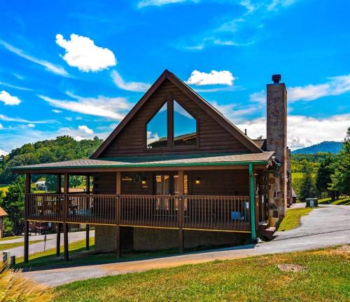 Free Dollywood Tickets, 2BR Cabin, Hot Tub, Arcade, Dog Friendly, Great Location – khách sạn tại Mt Zion