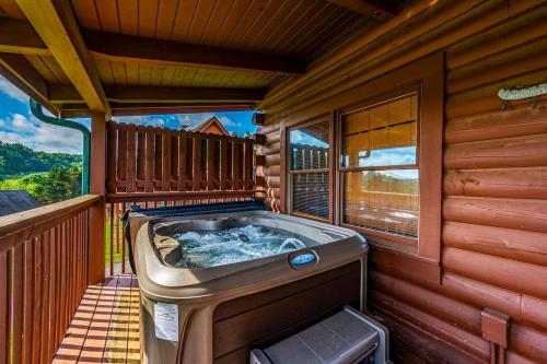 Free Dollywood Tickets, 2BR Cabin, Hot Tub, Arcade, Dog Friendly, Great Location in 마운트 자이언