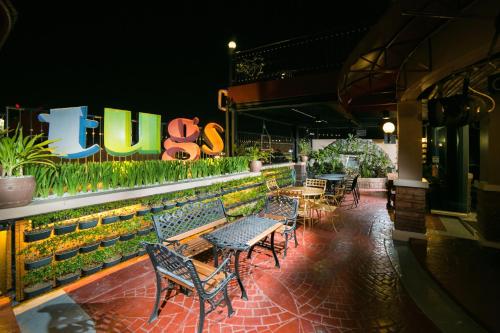 Ristorante, 950 Condotel in Angeles / Clark