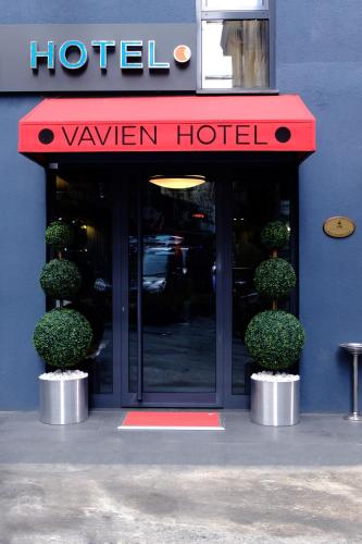 Inngang, Vavien Hotel. near Galata Tower