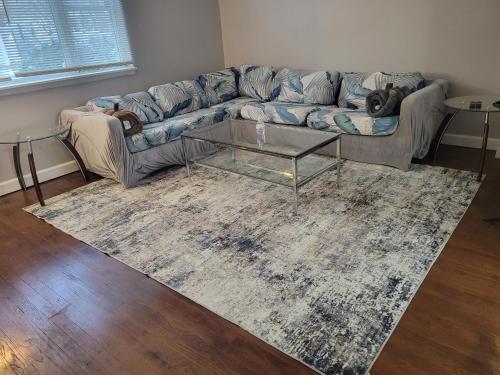 Guestroom, Townhome Near Northwestern and Hospital in Evanston (IL)