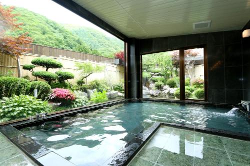 Shoji Mount Hotel