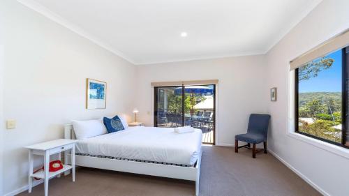 Iekārtas, 'Treetops On The Bay - Water Views' by HolidayCo in Hardys Bay