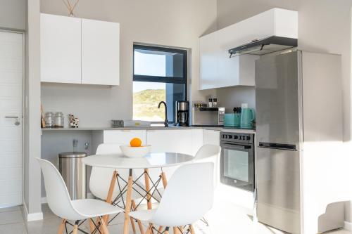 Θέα, Lagoon Views Luxury Apartment Langebaan in Λάνγκεμπαν