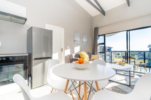 Θέα, Lagoon Views Luxury Apartment Langebaan in Λάνγκεμπαν