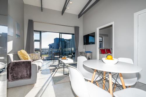 Θέα, Lagoon Views Luxury Apartment Langebaan in Λάνγκεμπαν