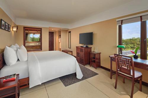 room detail thumbnail 1