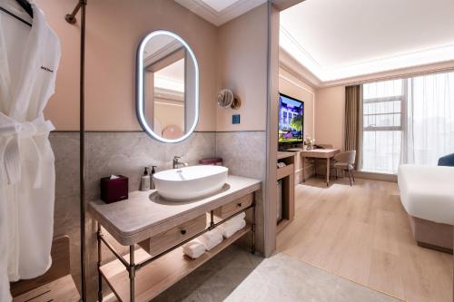 Mercure Chengdu Longtan – Chengdu, IL