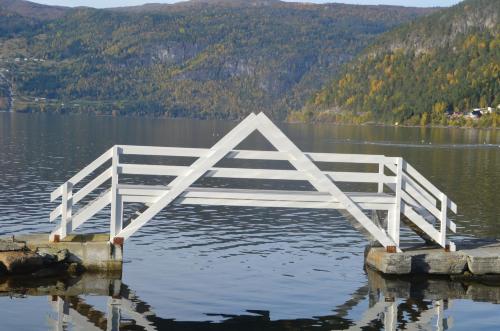 Innvik Fjordhotell - image 3