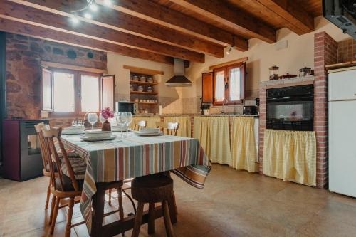 Kitchen, La Casina de Maxa in Suares
