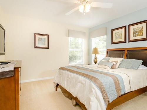 Southern Comfort Private Pool Spa Near Disney! villa - image 3