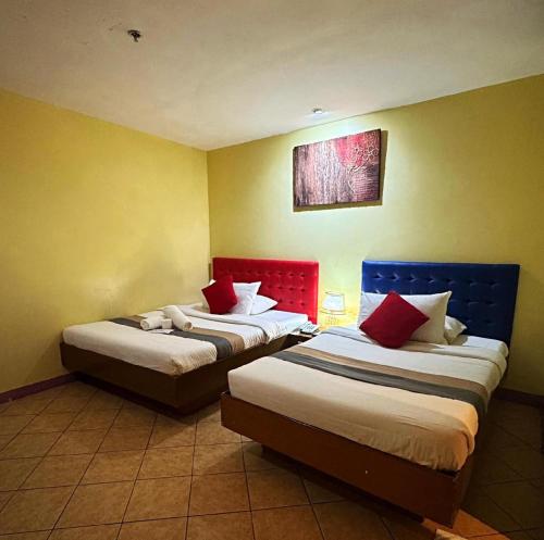 room detail thumbnail 1