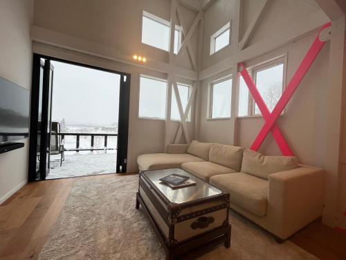 Straddie House Niseko in Niseko Station