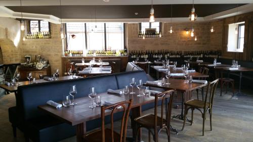 Ресторан, La Rotisserie du Chambertin in Жеврі-Шамбертон