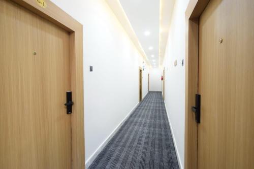 POP 84139J Hotel Rasballa