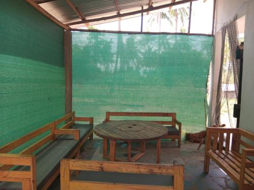 apollo bed and breakfast in Sadani