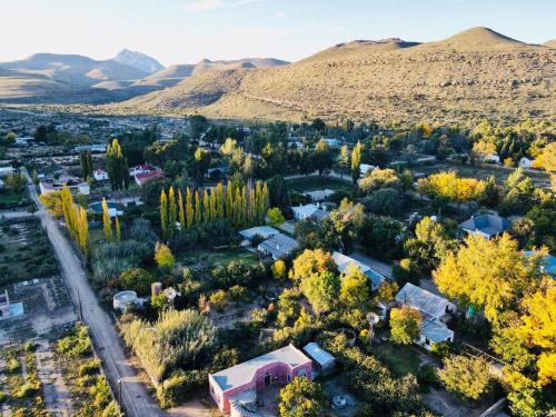 Surrounding environment, Country Cottages in Nieu-Bethesda